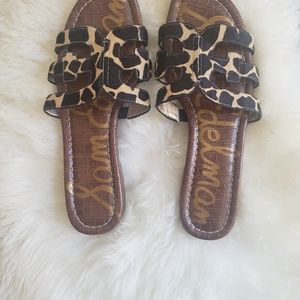 Sam Edelman black and tan sandles!